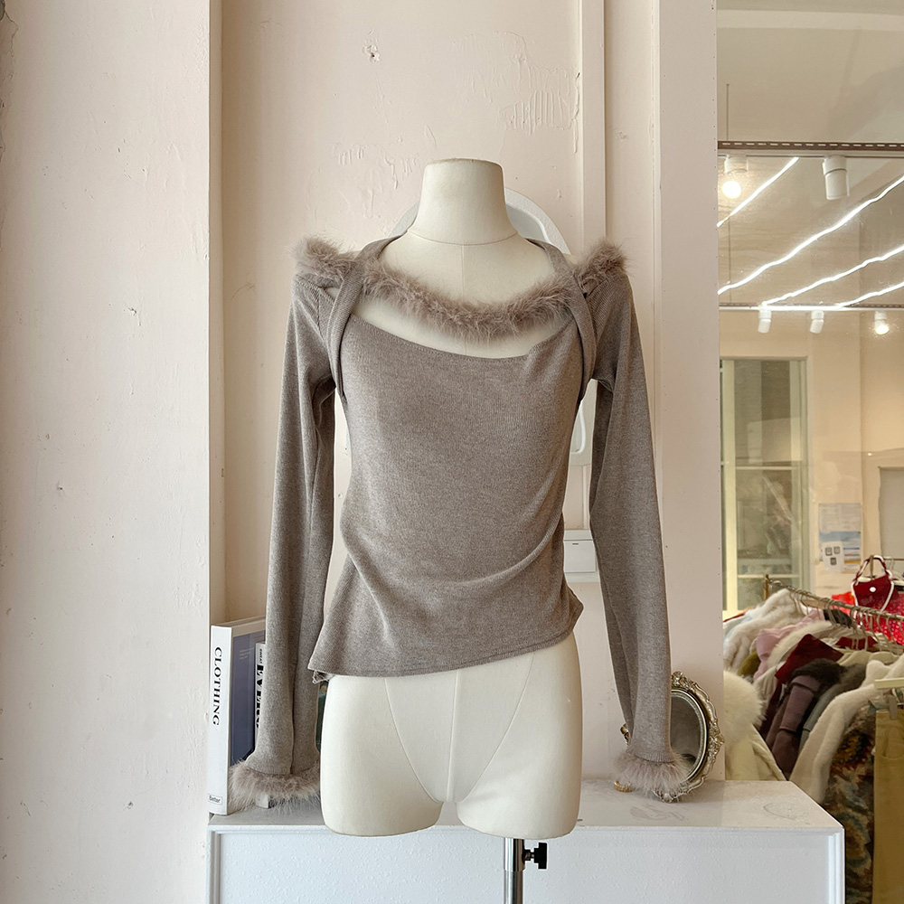 LHTE青青大码女装 纯欲辣妹一字肩挂脖卡其色毛毛打底上衣C5406