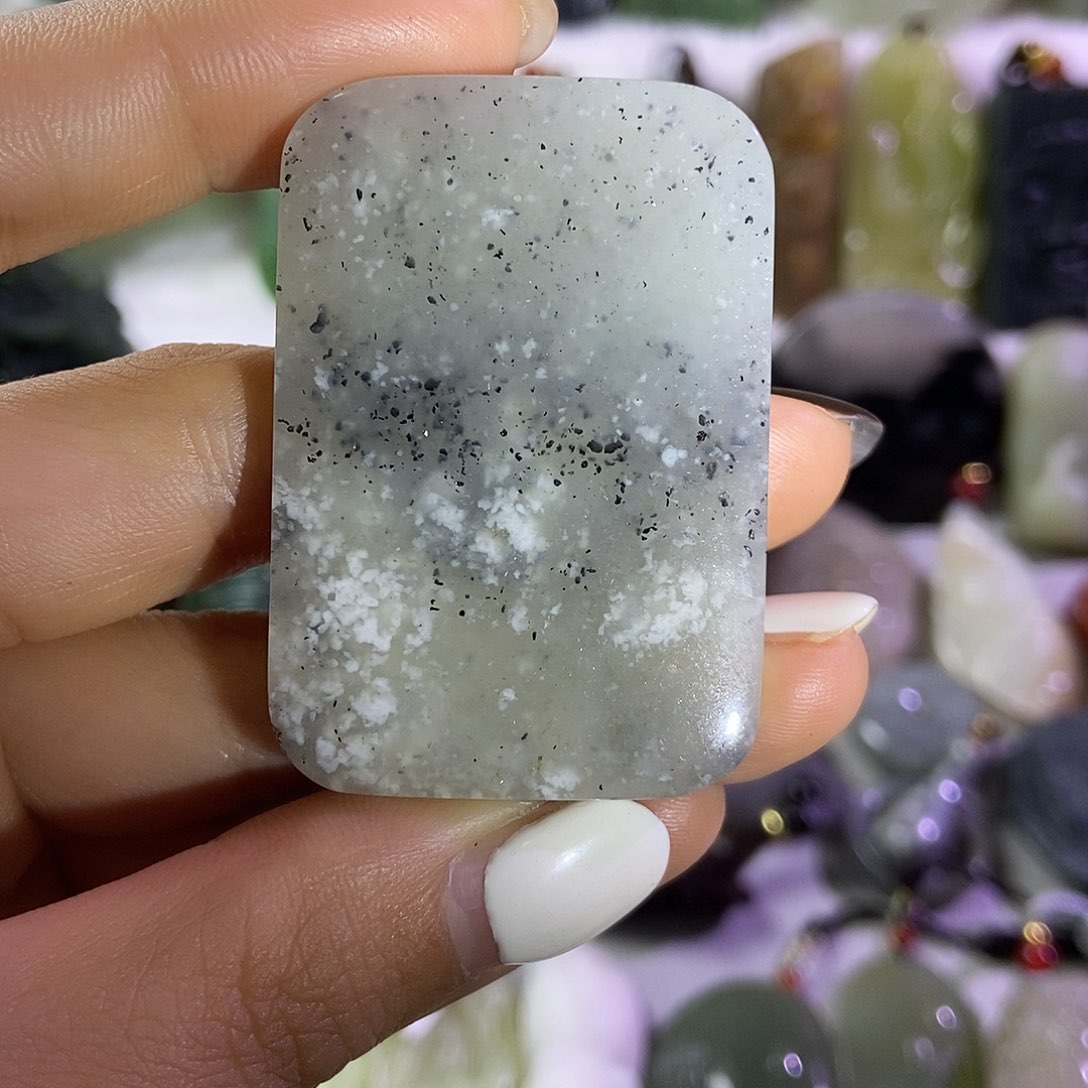 和田玉（糖玉）颈饰未镶嵌