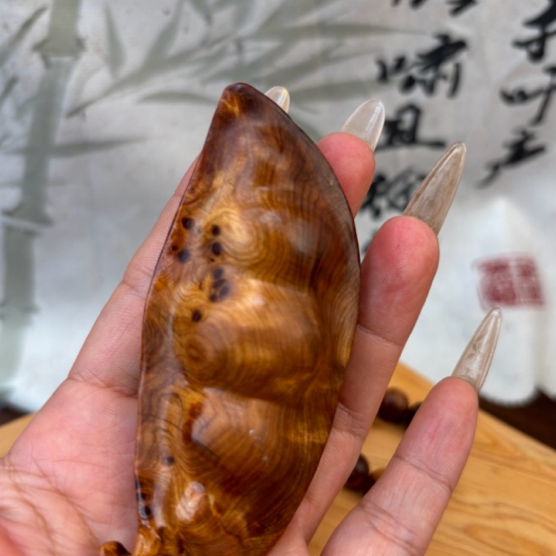 太行崖柏陈化料瘤疤福豆木雕手把玩件摆件