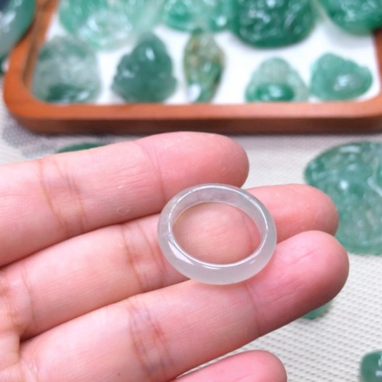 石英质玉颈饰未镶嵌欣**琴