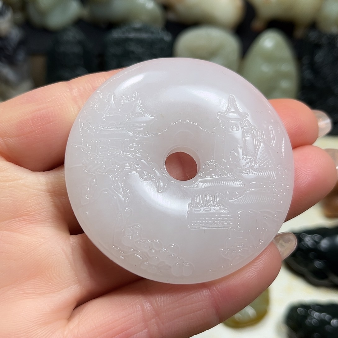 白玉菩提吊坠白玉菩提吊坠