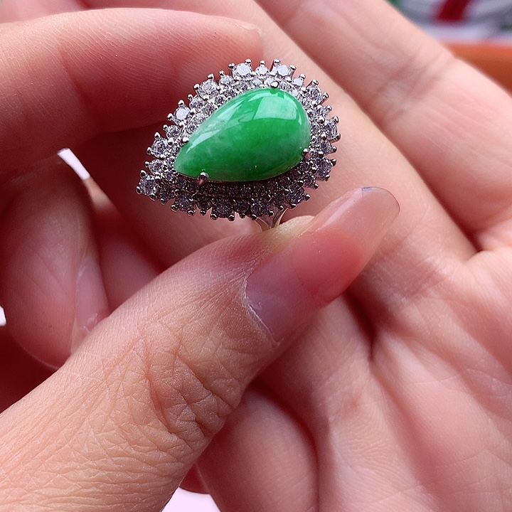 翡翠颈饰银S925镶嵌翡翠