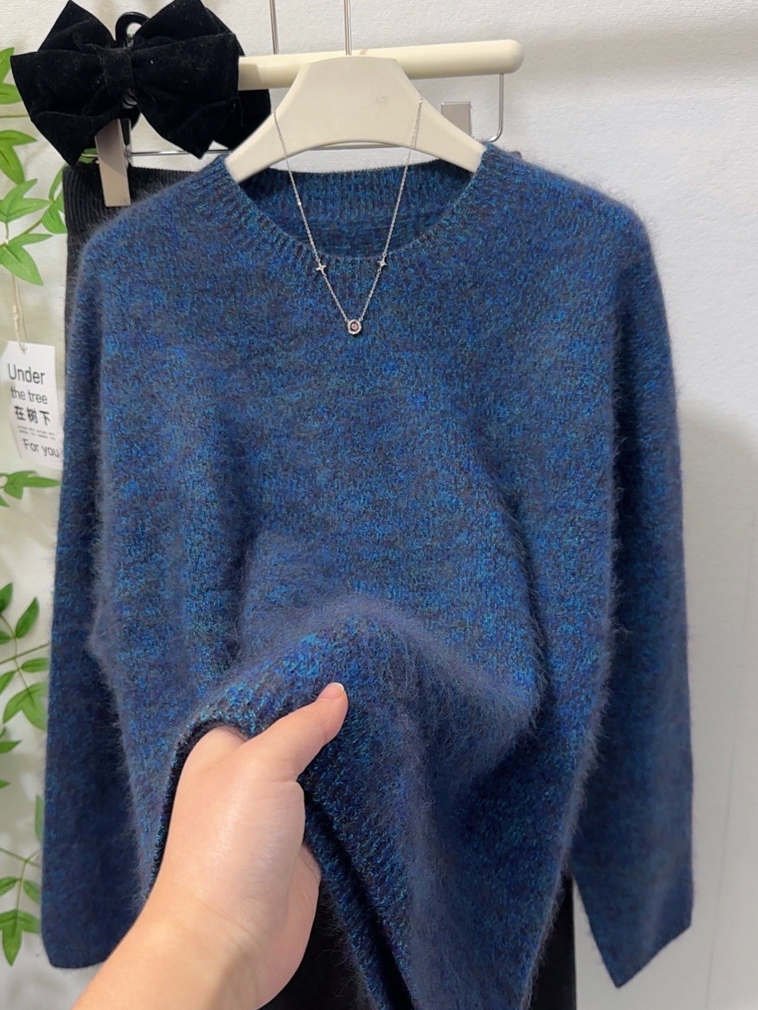 亿家高端拉绒毛衣女秋冬新款蓝眼泪色保暖套头花纱上衣打底羊绒