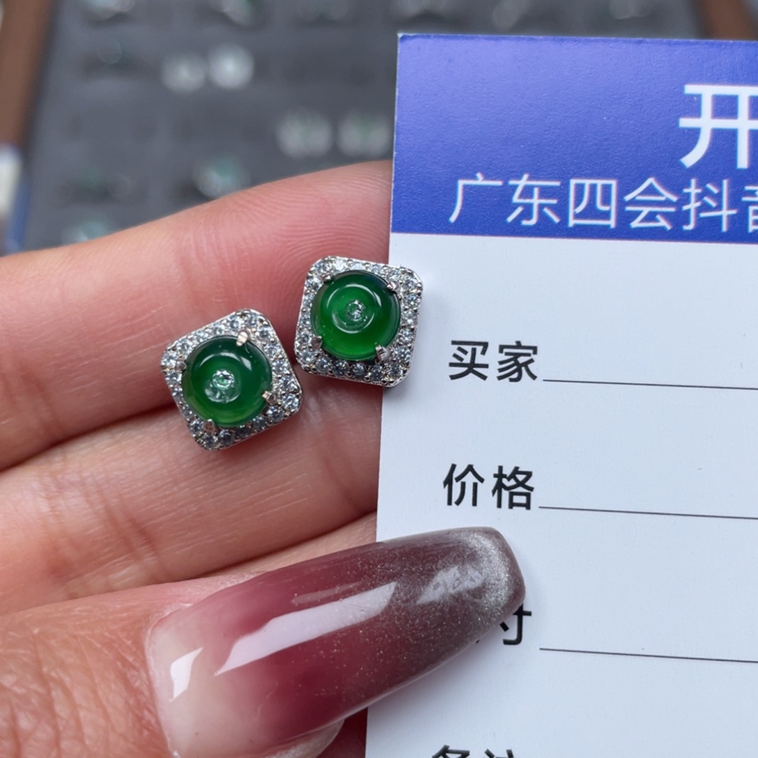 翡翠颈饰银S925镶嵌耳钉