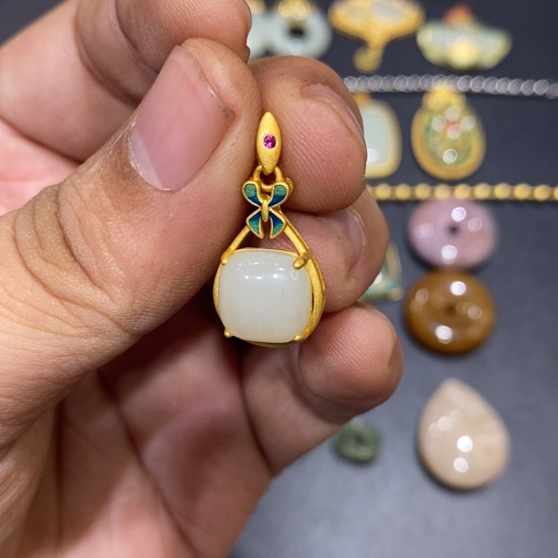 和田玉颈饰银S925镀金镶嵌