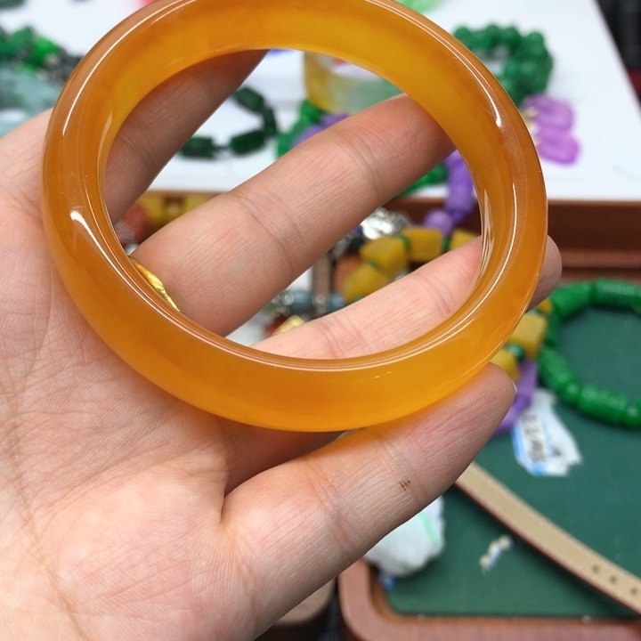 颈饰未镶嵌翡翠吊坠