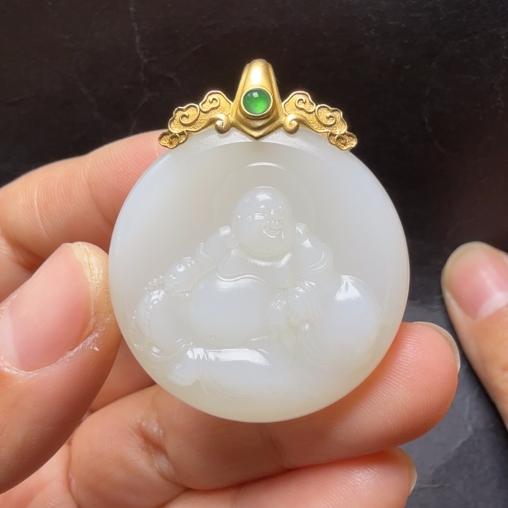 和田玉18K金镶嵌颈饰