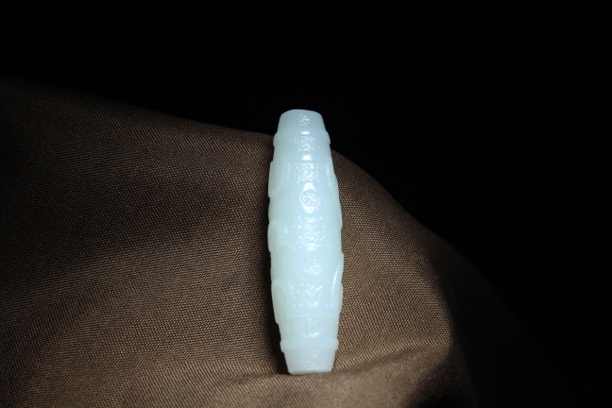 【七眼天珠】天然和田玉白玉锁骨项链配珠 尺寸：12×43.5mm重量9.8g