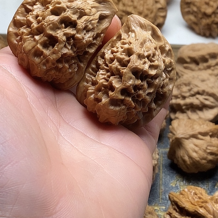 锡***杰吊坠桃核官帽半壁