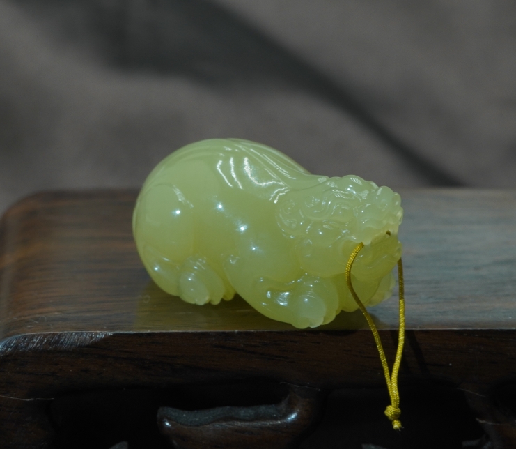 【山哥专享】和田玉黄口貔貅吊坠 BY021103