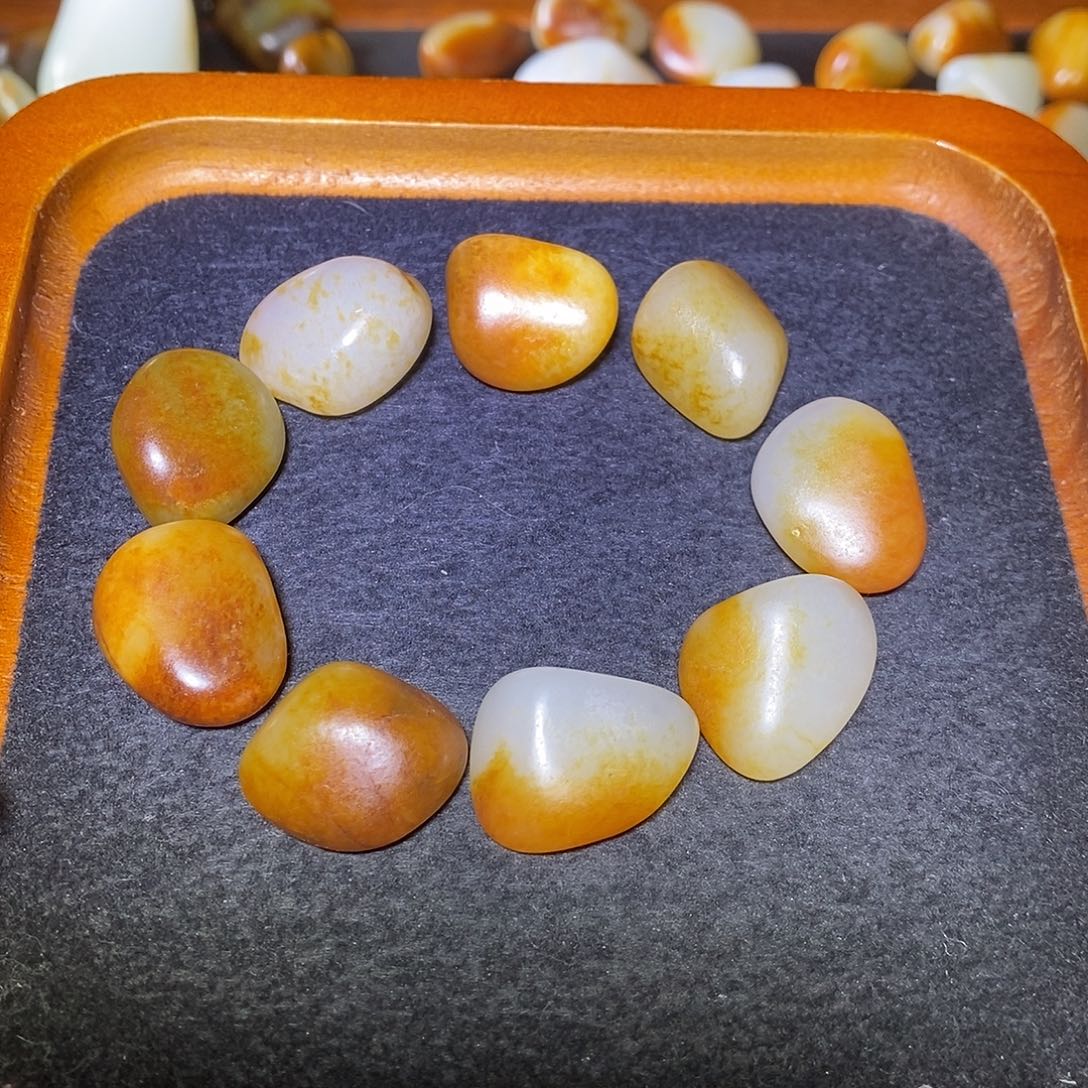 和田玉未镶嵌手串