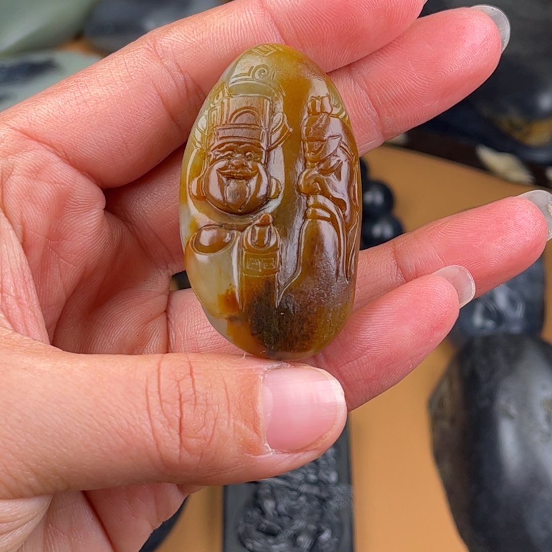 和田玉颈饰未镶嵌红*