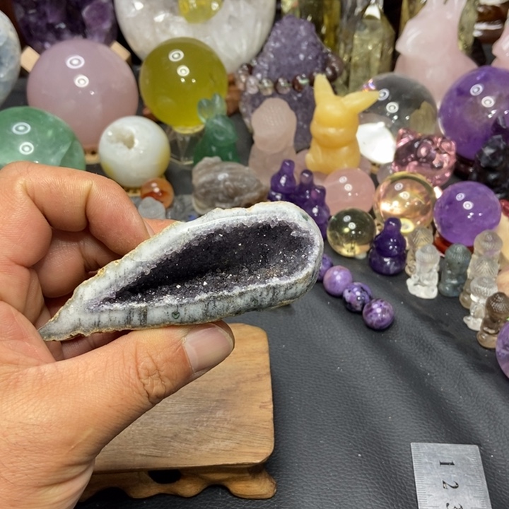 水晶摆件未镶嵌小晶洞