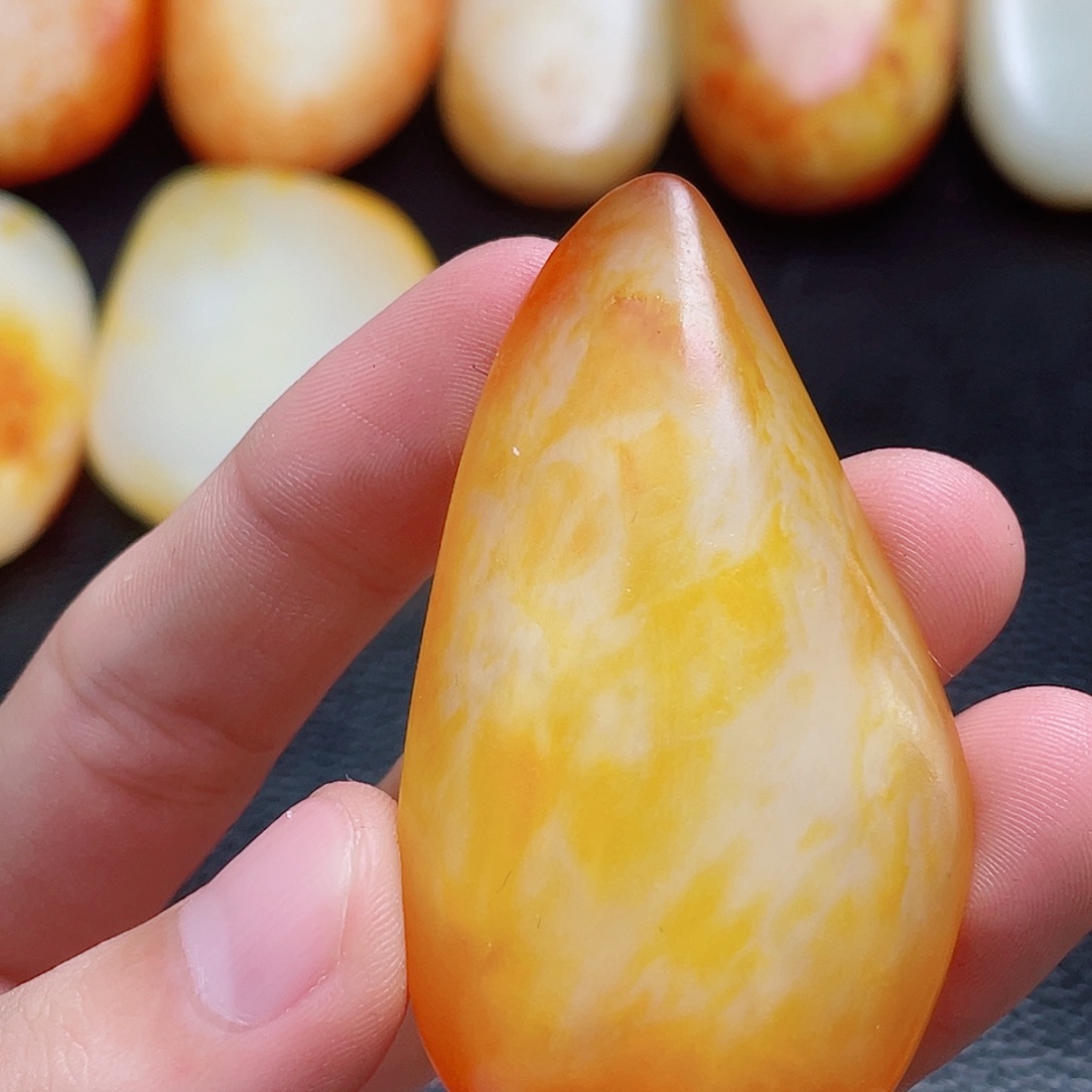 和田玉未镶嵌珠宝奇石