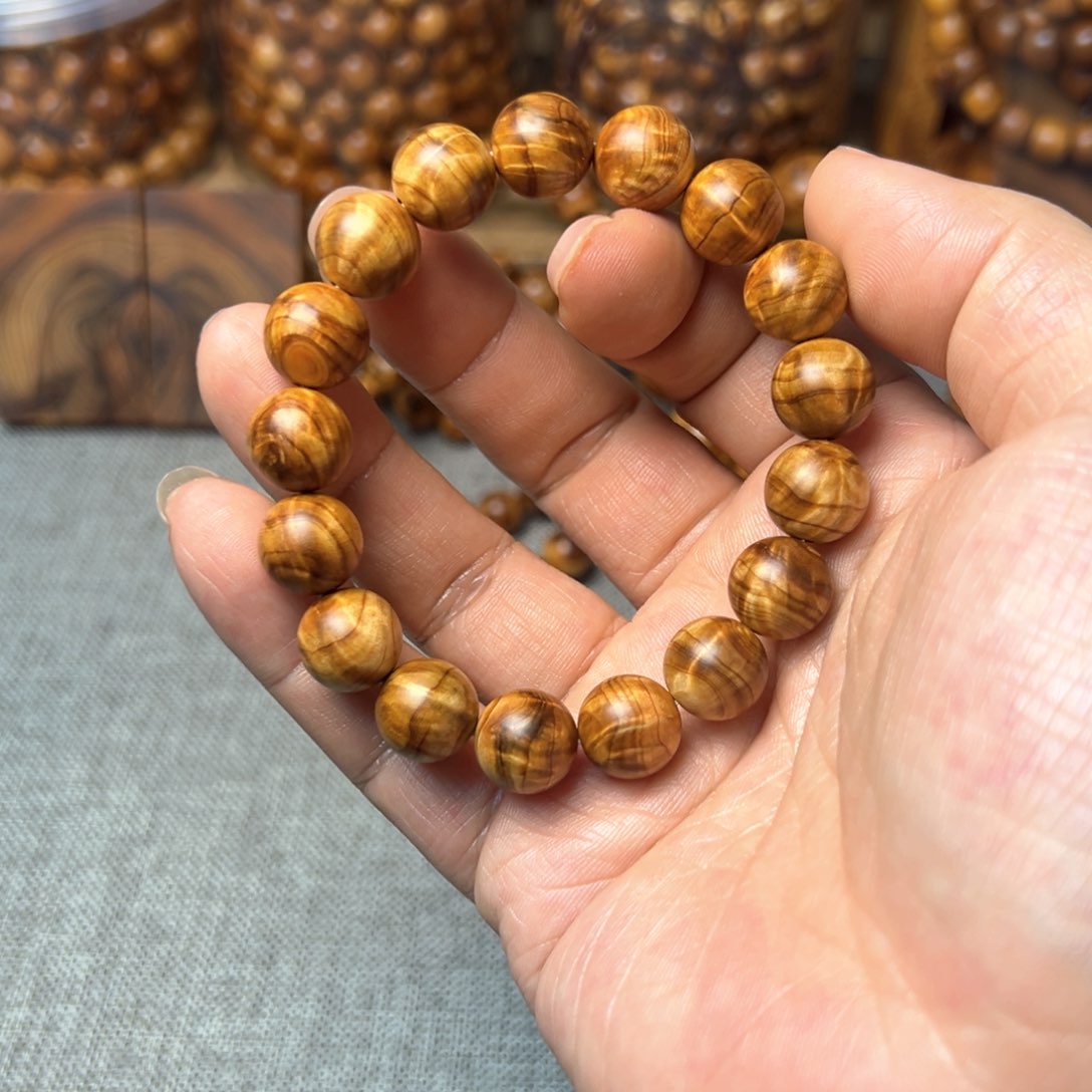 柏木（崖柏）太行崖柏 1.2闪电纹