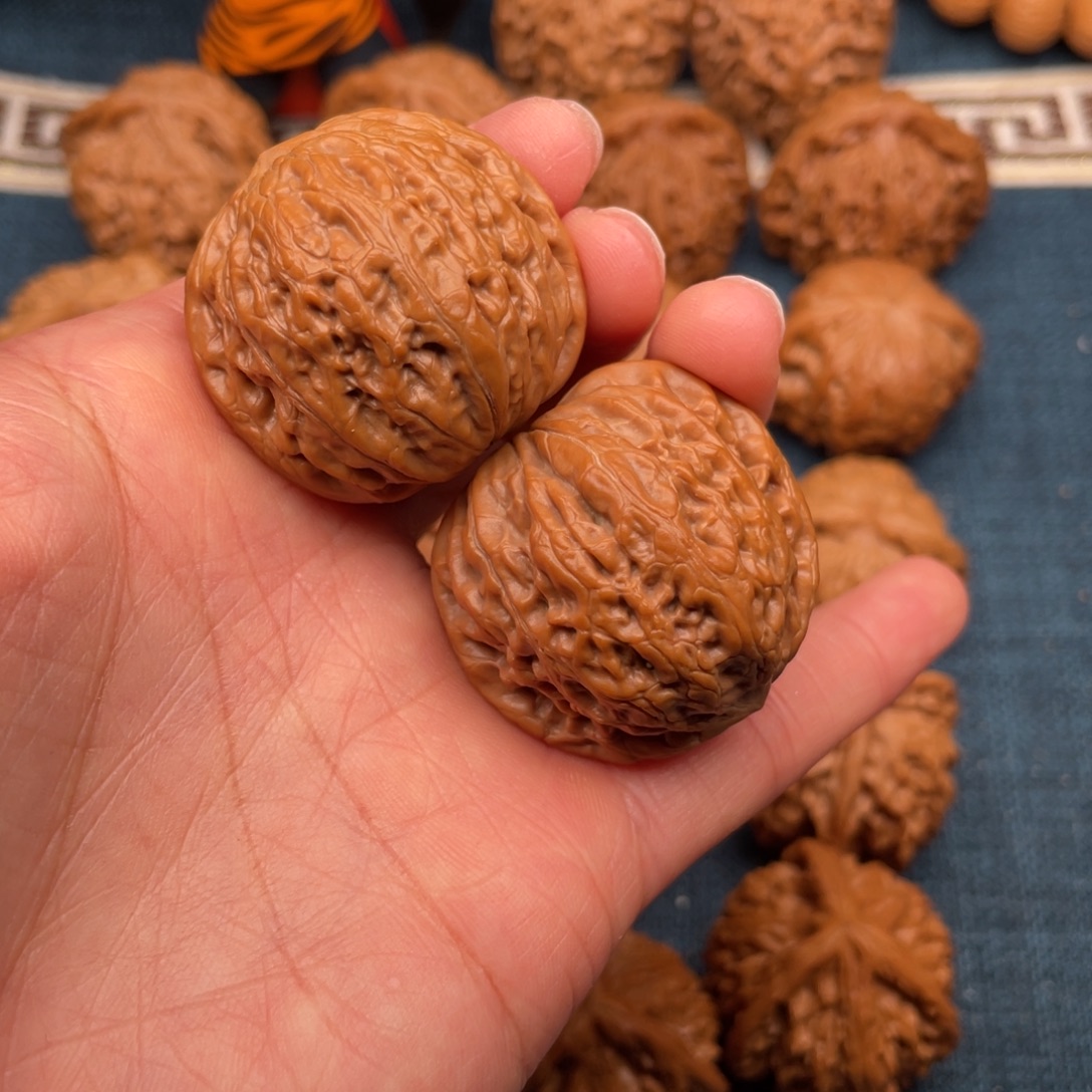 文玩核桃把件37全品原桩铁锤