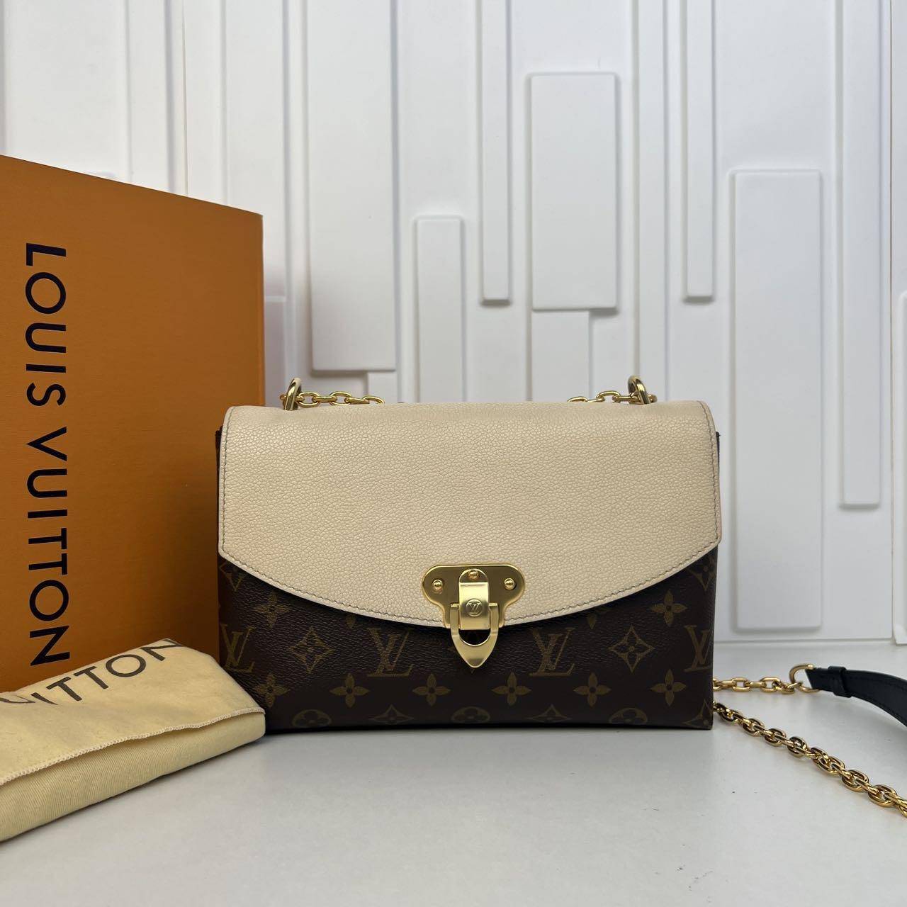 胖虎奥斯汀/路易威登/95新/公价0/箱包/斜挎包/312505070175