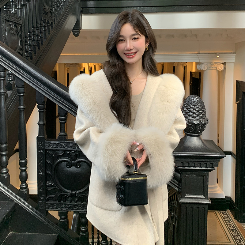 2025网红双面呢子大衣女秋冬新款连帽洋气皮草小个子短款毛呢外套