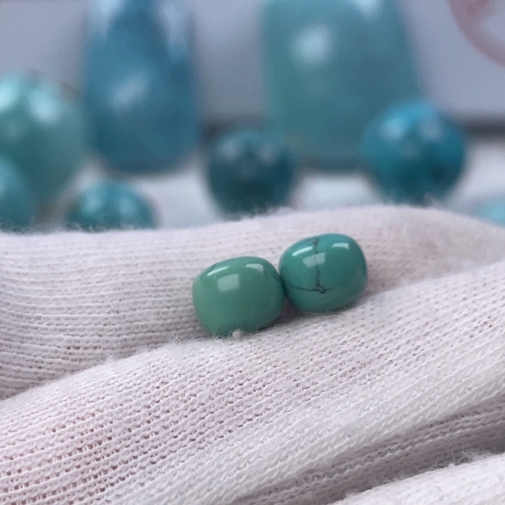 绿松石未镶嵌配饰奔*王