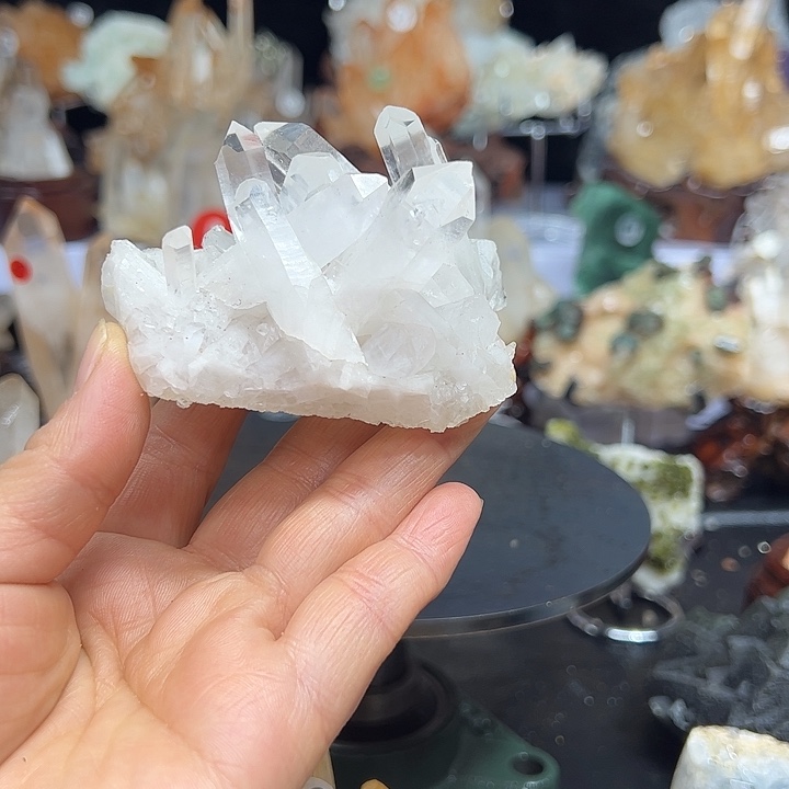 未镶嵌水晶珠宝半成品