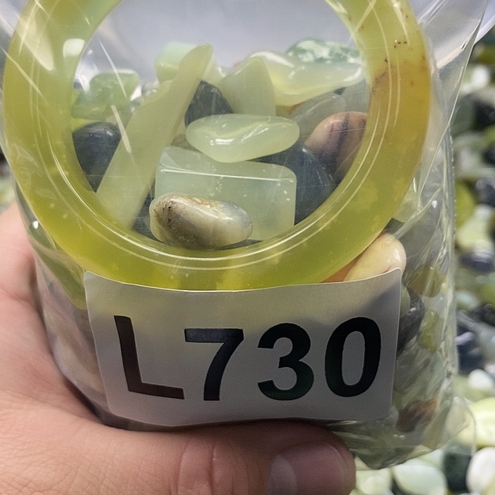 岫玉鱼缸石未镶嵌