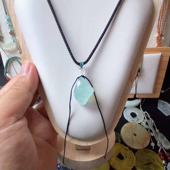 蛇纹石玉合金颈饰