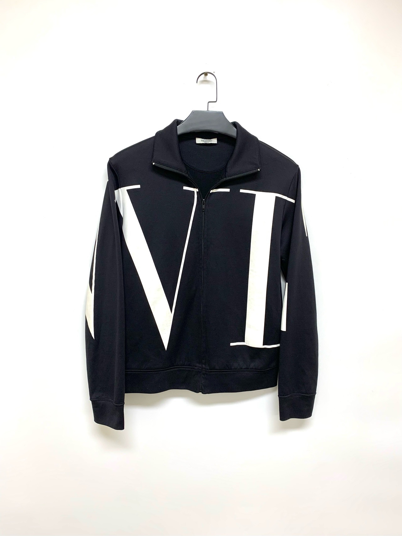 99新  【Valentino】华伦天奴胸前logo夹克外套/L码 /Y11877432