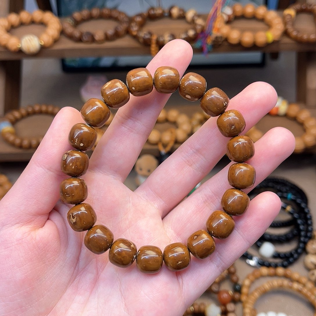 紫金鼠手串老****入紫金鼠素圈