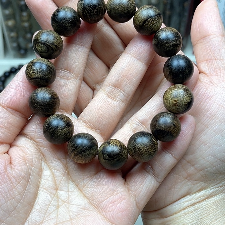 沉香手串闻*越南芽庄白奇楠留疤料