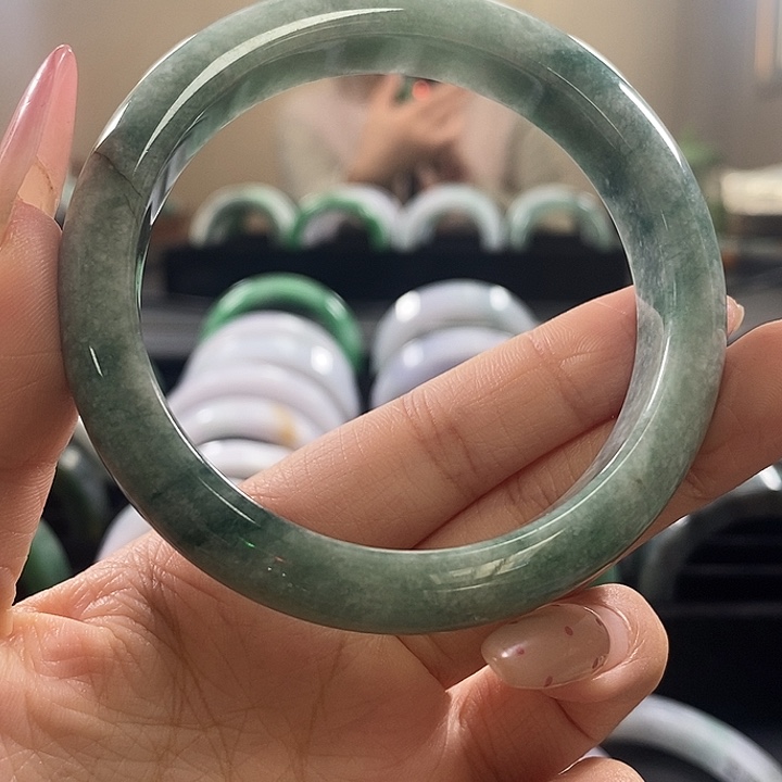 翡翠未镶嵌手镯翡翠