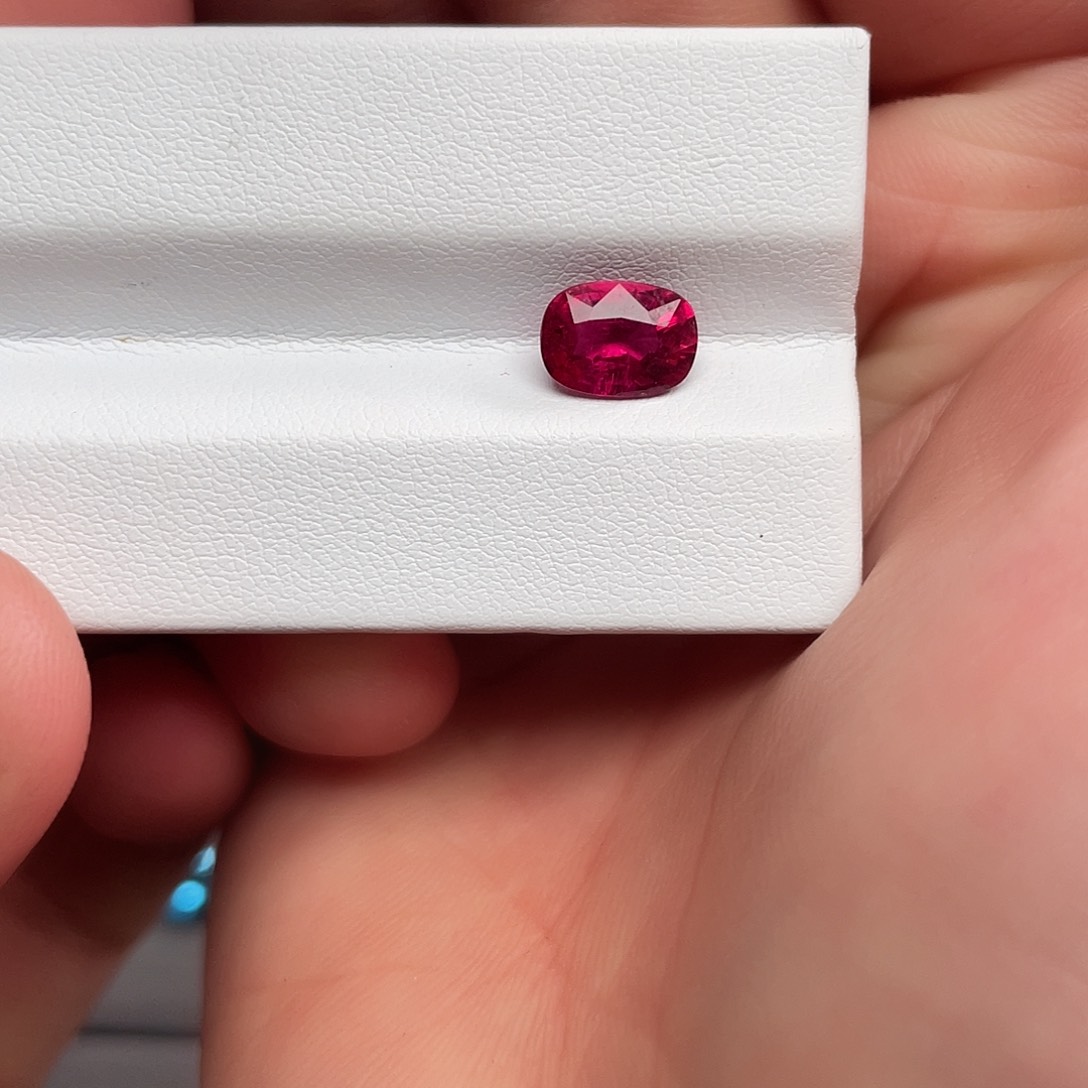 碧玺珠宝半成品未镶嵌1.815ct红碧玺
