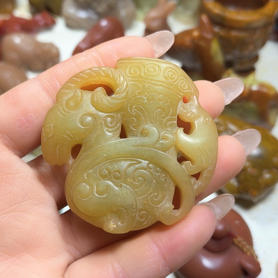 白玉菩提吊坠白玉菩提吊坠