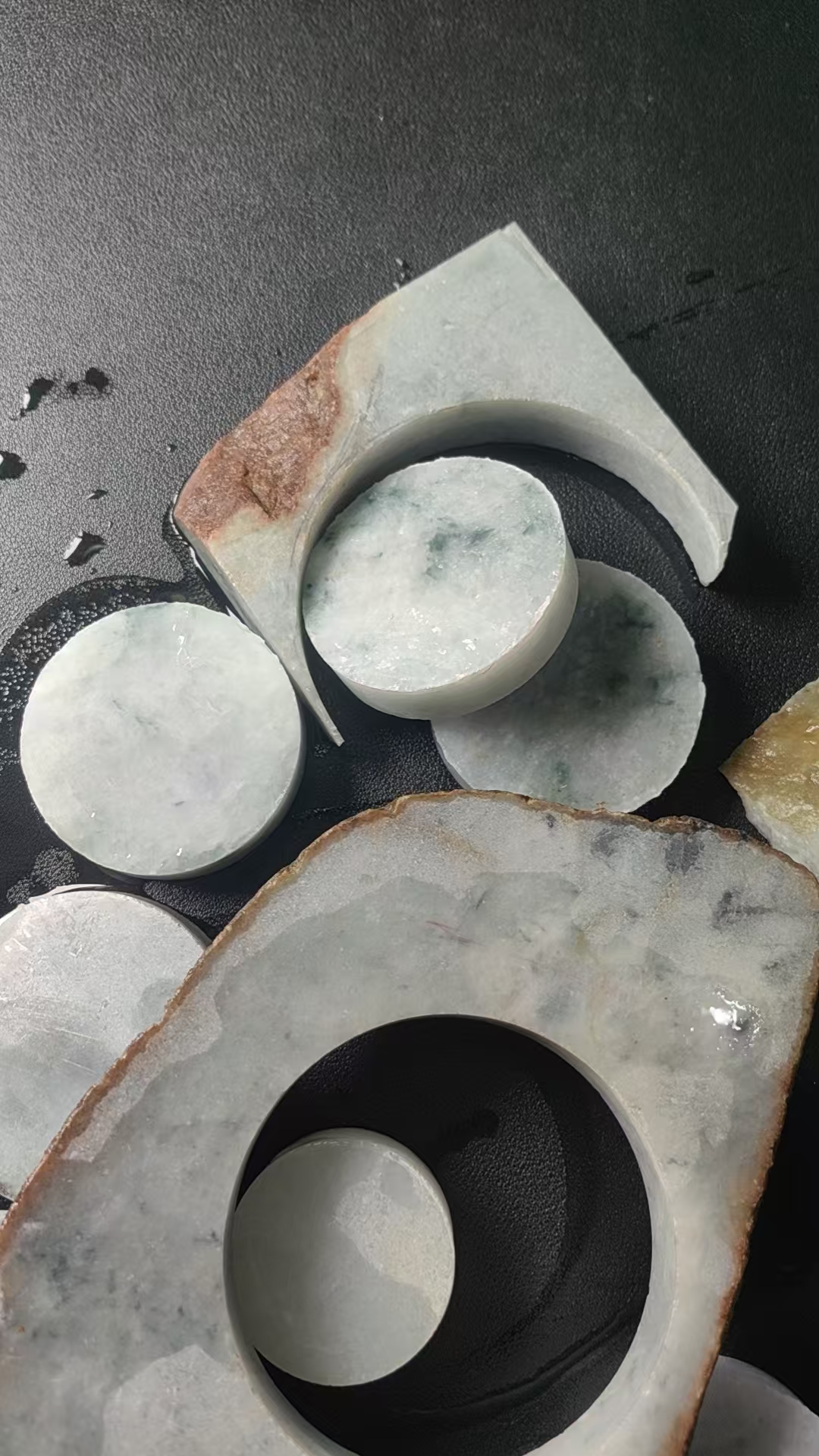 缅甸天然A 货翡翠