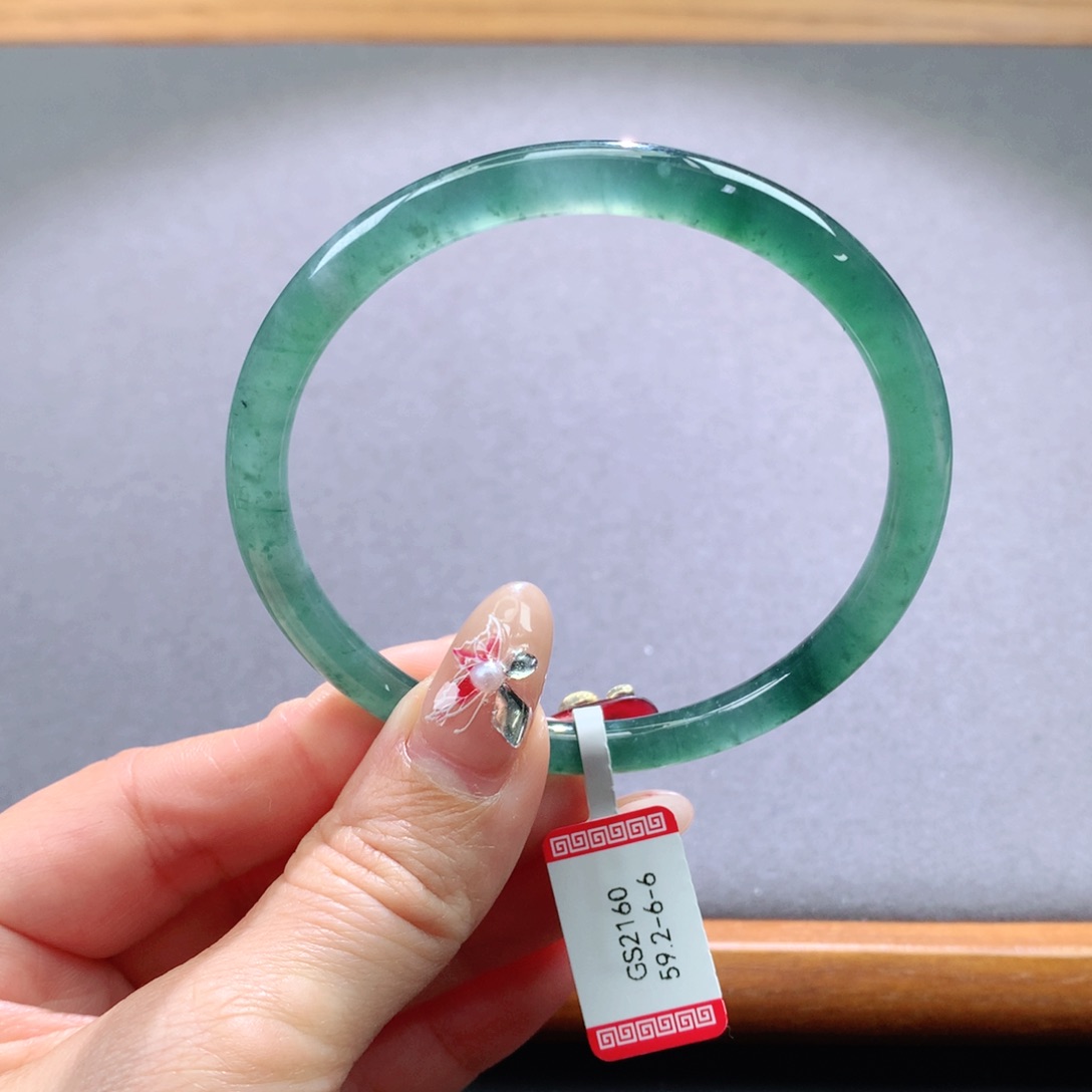 翡翠手镯未镶嵌天然翡翠手镯叮当镯