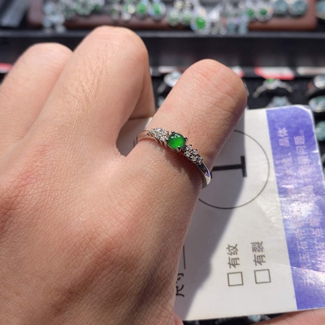 a***a翡翠未镶嵌颈饰翡翠