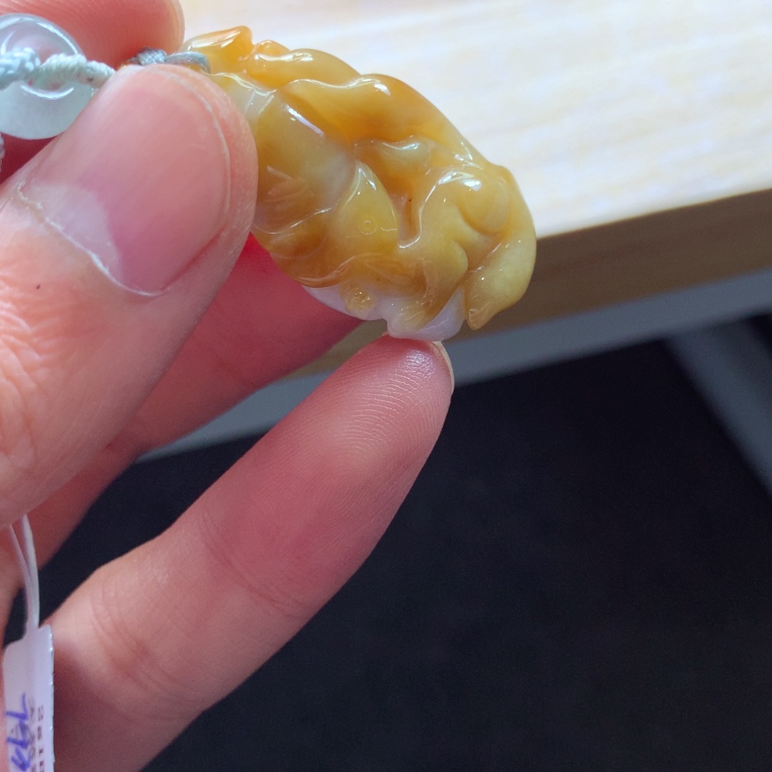 翡翠颈饰未镶嵌吊坠