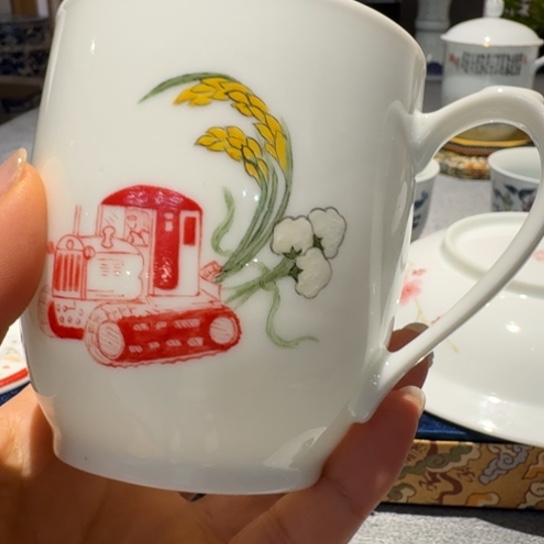 幸***草陶瓷。。。。。。。。。。。。。。陶瓷