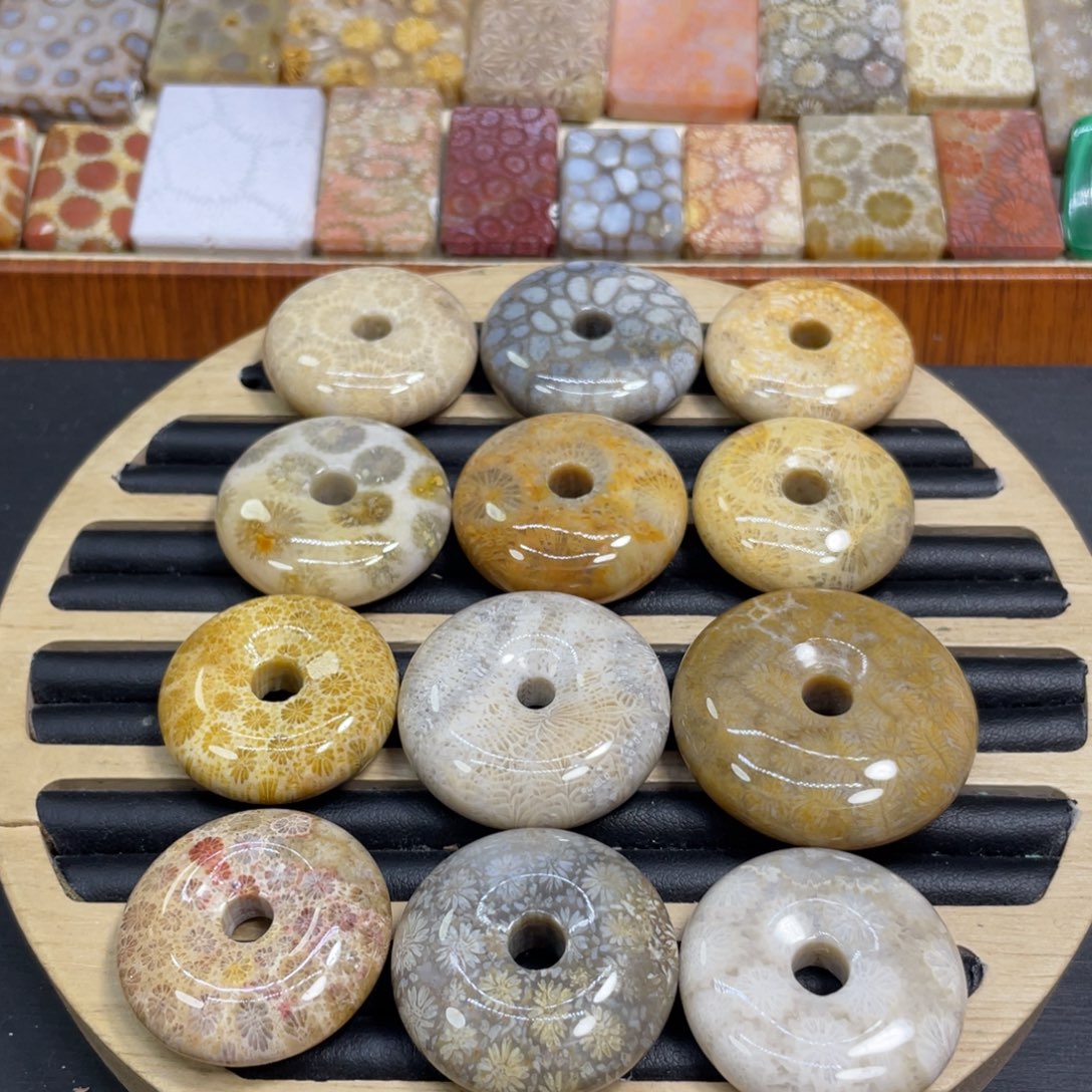 硅化玉未镶嵌颈饰平安扣30米1个