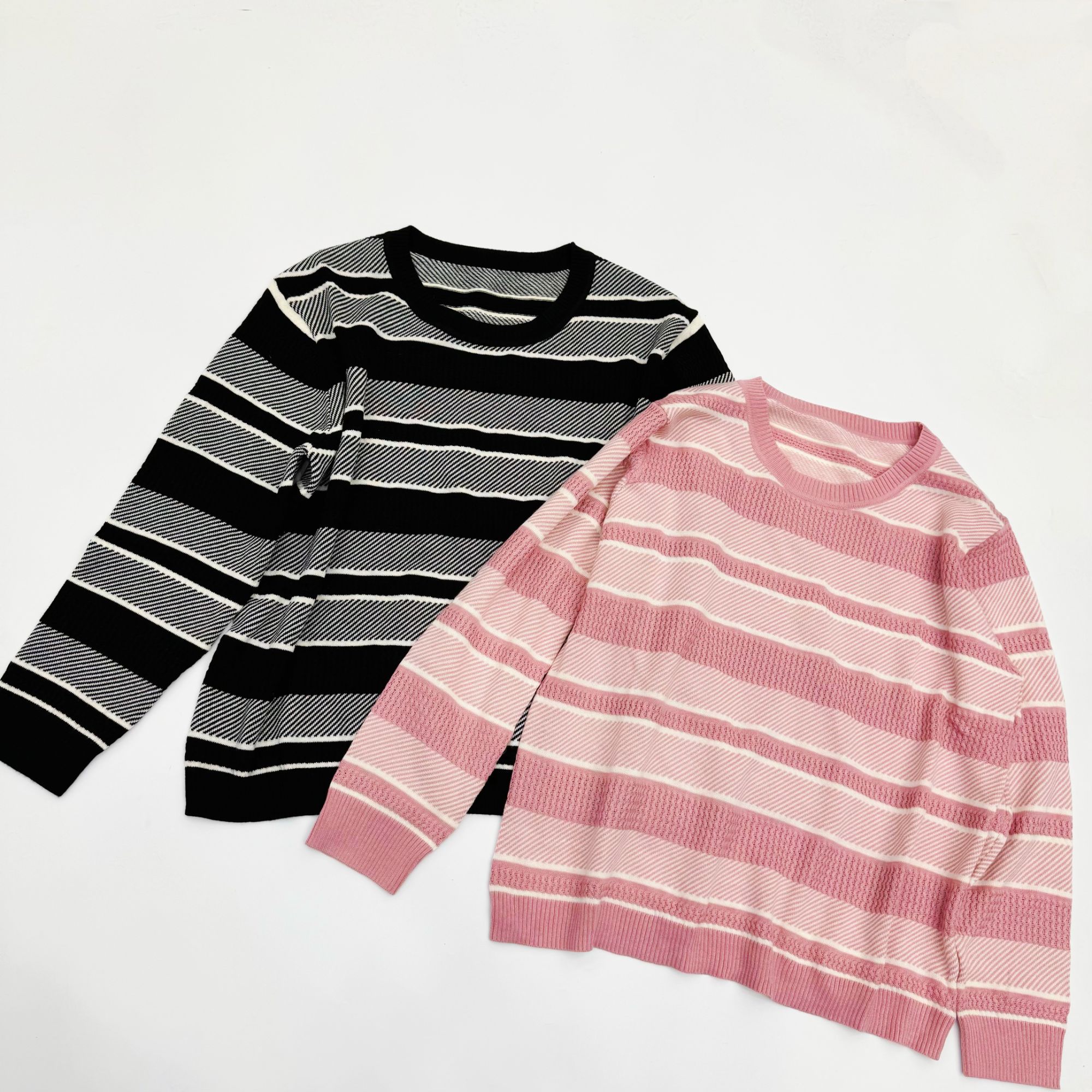 【楠楠推荐】条纹正肩圆领针织毛衣B9130