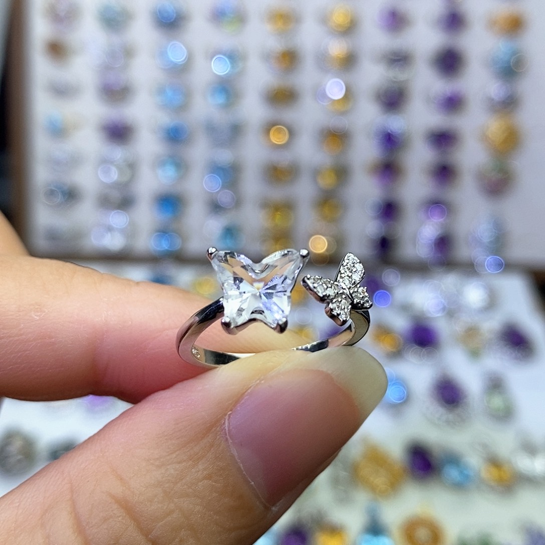 银S925镶嵌戒指水晶不含证书