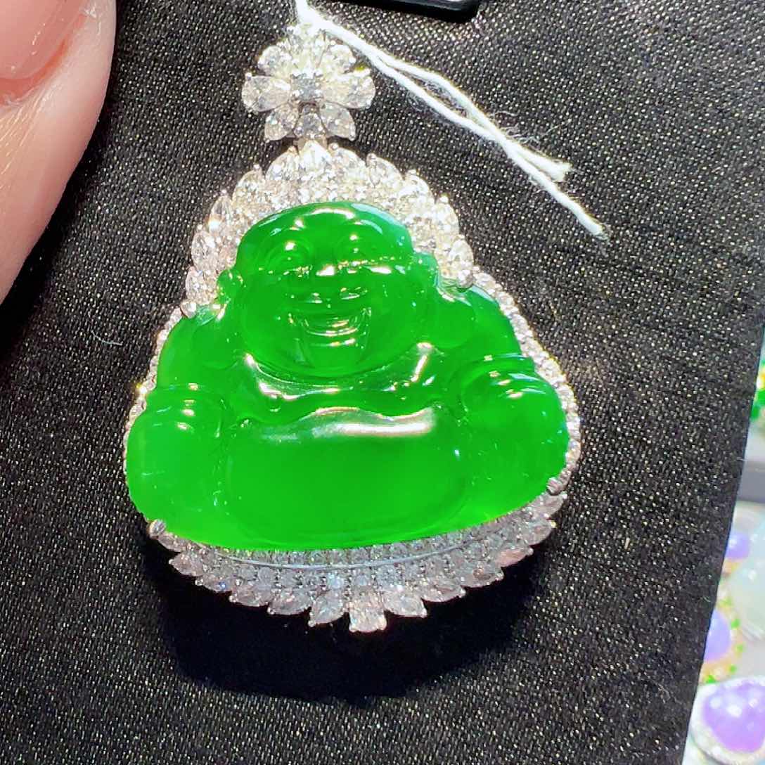 翡翠颈饰18K金镶嵌签收后24小时鉴赏期