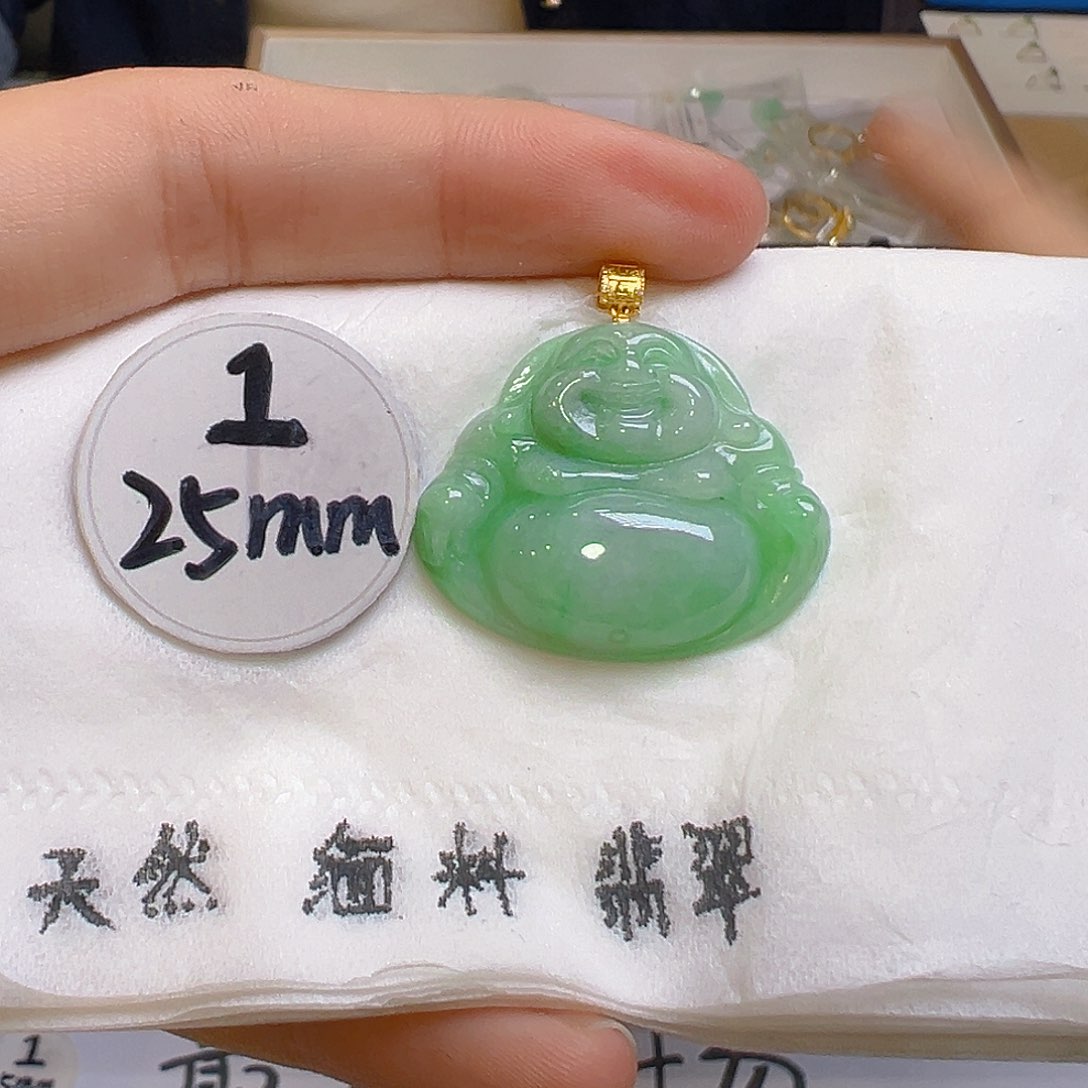 翡翠颈饰18K金镶嵌翡翠