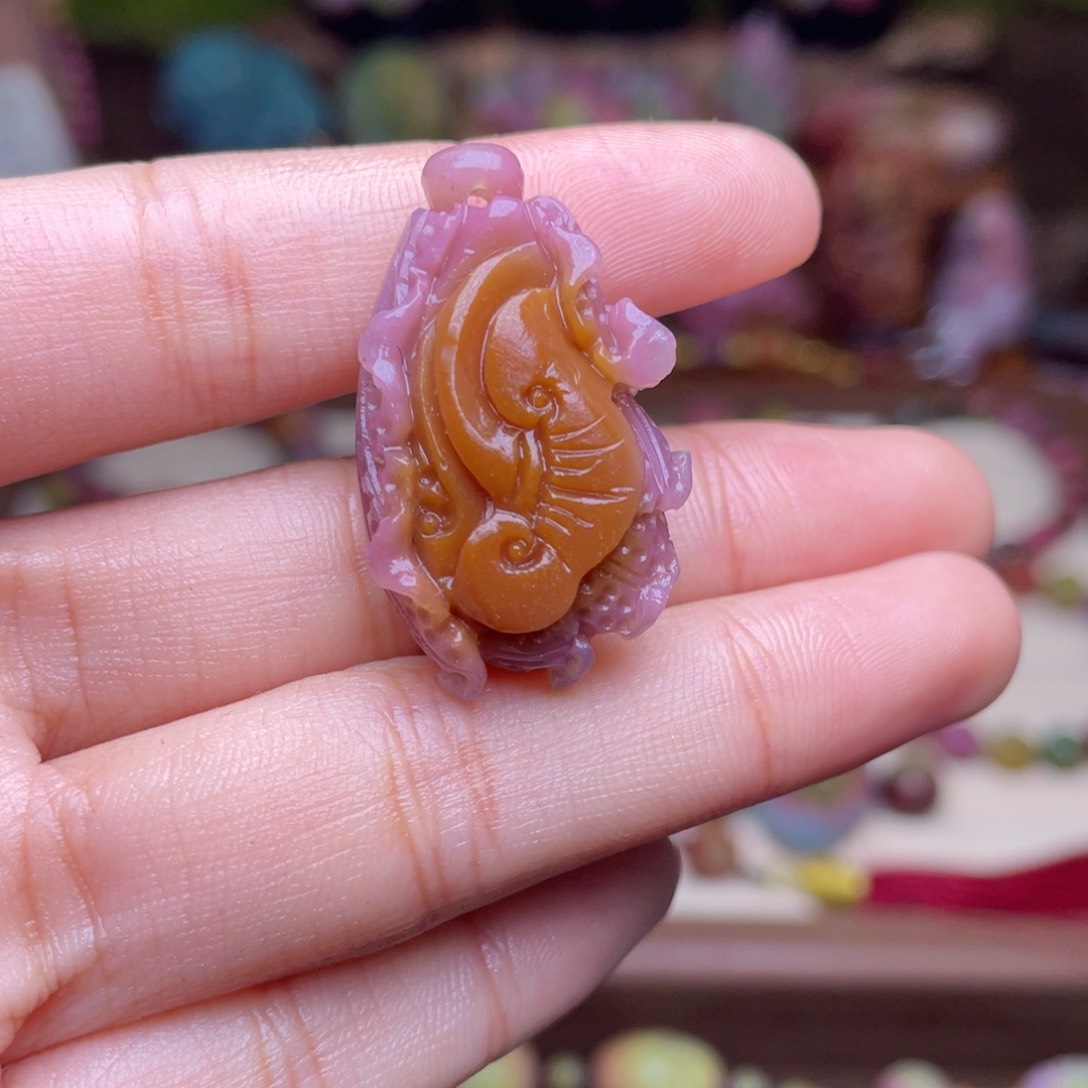 玛瑙/玉髓珠宝半成品未镶嵌盐源玛瑙白菜