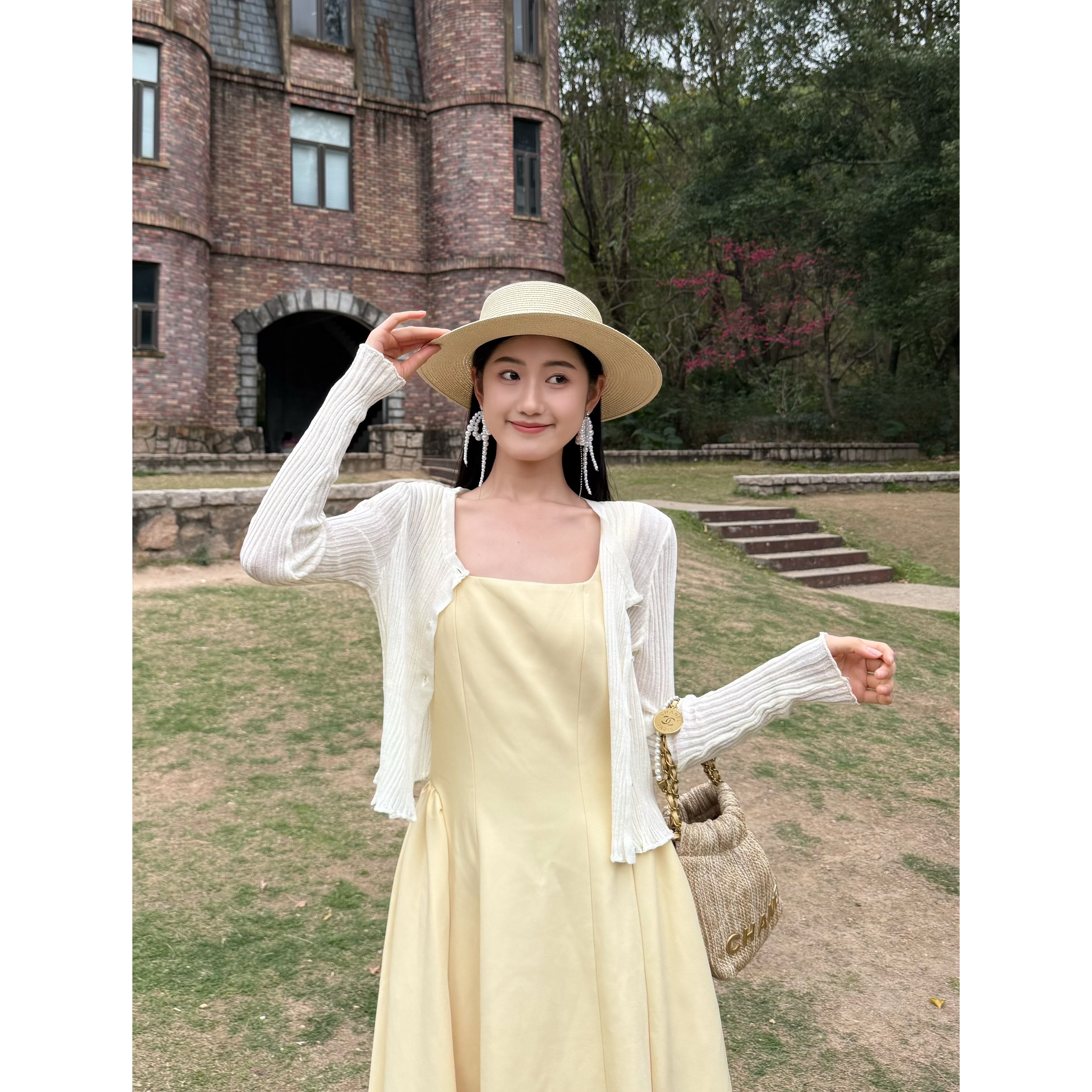 外搭吊带裙气质名媛纯色百搭薄款针织开衫上衣简约通勤时尚法式  