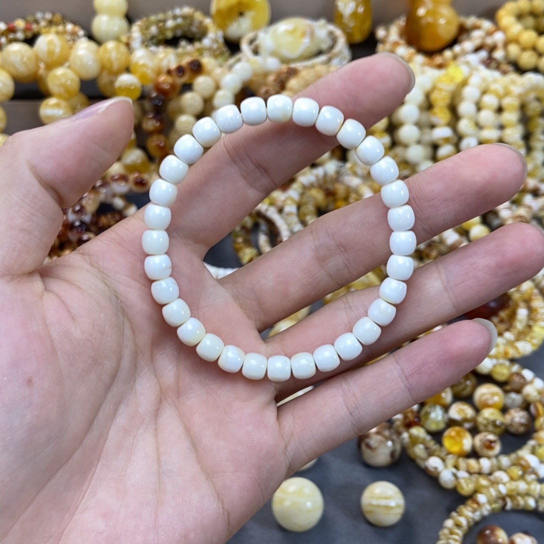 浅***i琥珀未镶嵌手链6+mm尺寸