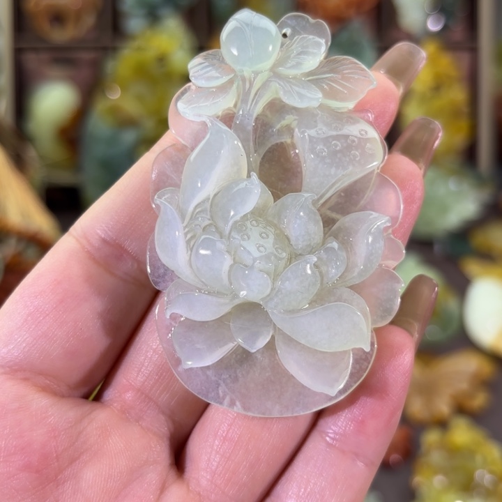 未镶嵌蛇纹石玉颈饰