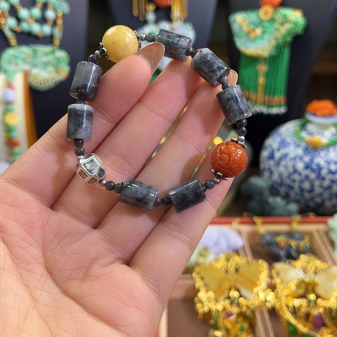 翡翠未镶嵌手链炸