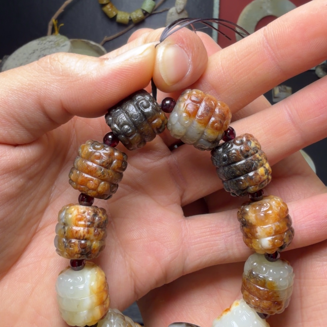 上***水和田玉（糖玉）未镶嵌挂件