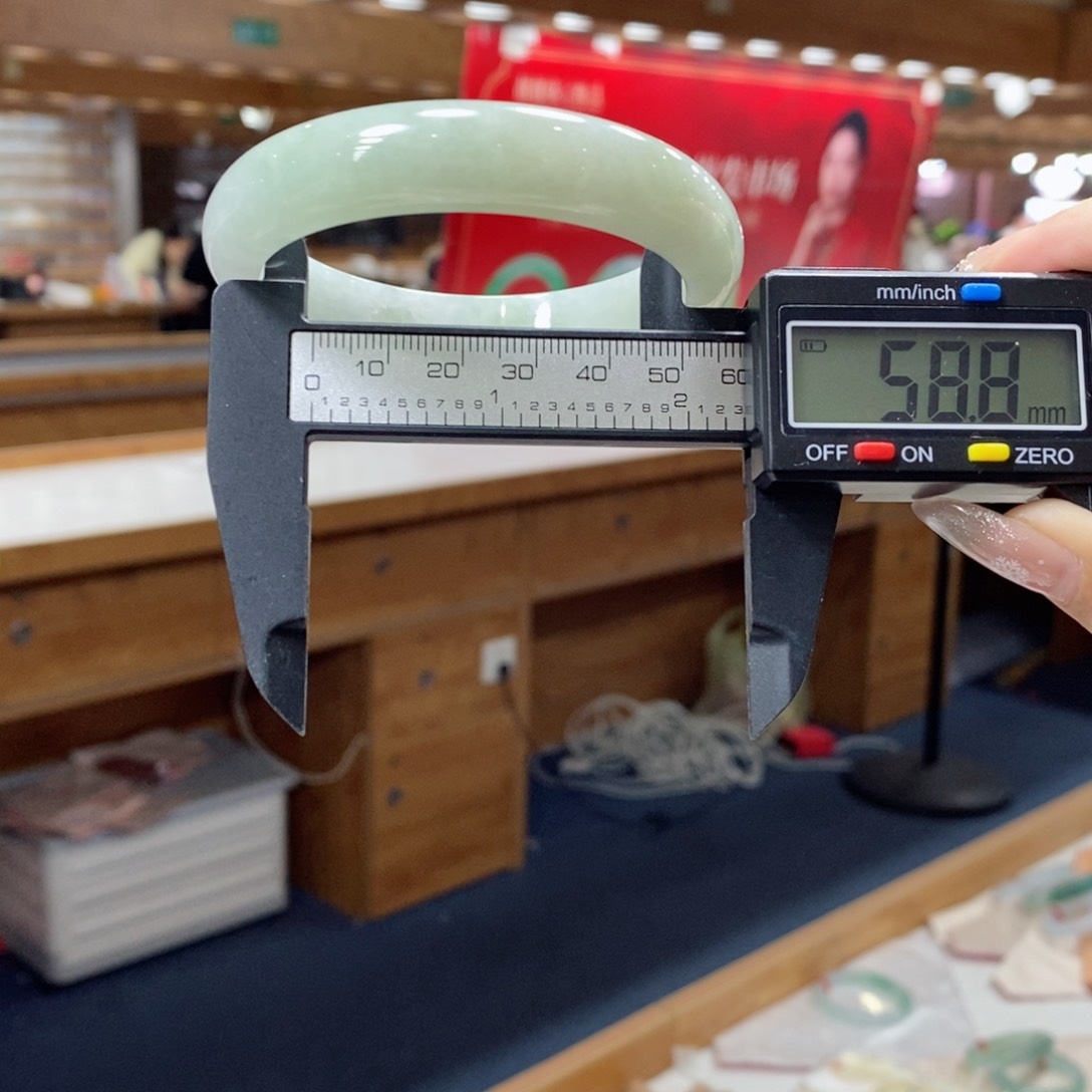 未镶嵌手镯翡翠翡翠