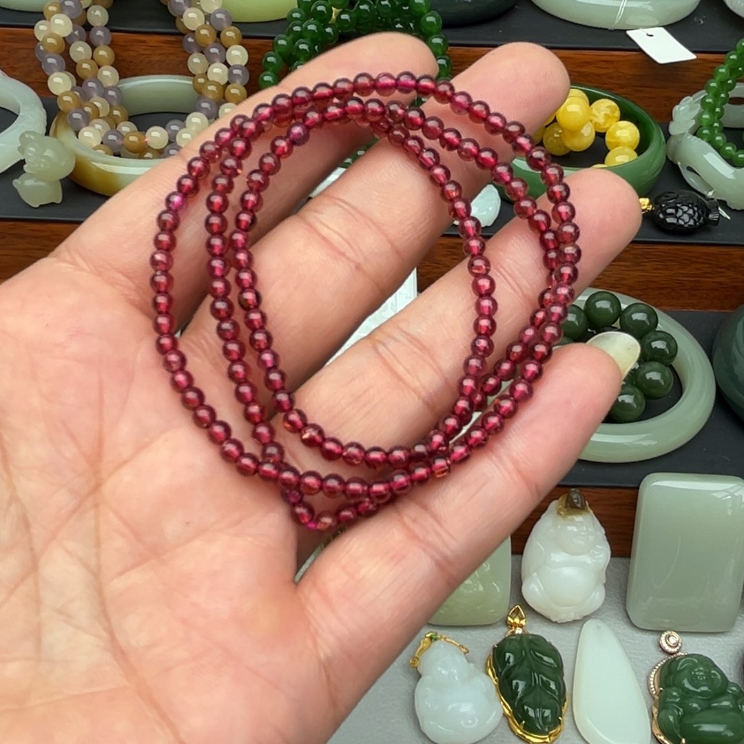 石榴石手串未镶嵌